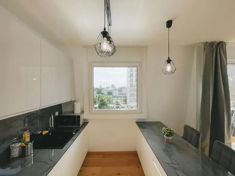 The Bridge Company Spacious Loft 74M2 Poznań 0*,